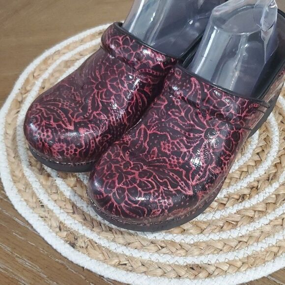 Dansko XP 2.0, Blk/Pnk Floral Leather Clogs A022, Size 38 - Picture 4 of 11